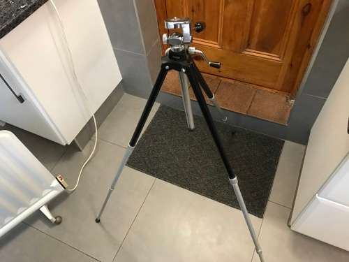 Very strong vintage tripod with steel legs - fantastic