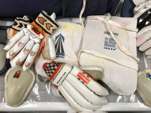 Cricket kit - various items with bag