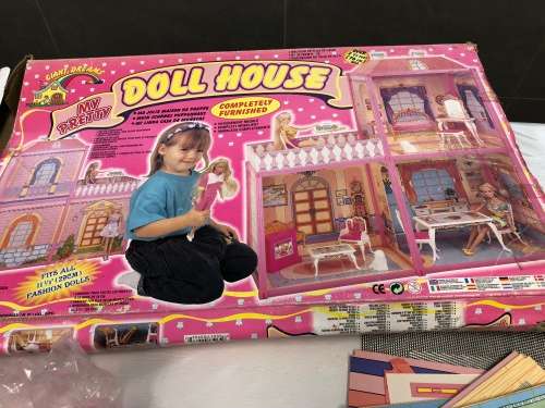 Brand new and Large Doll House