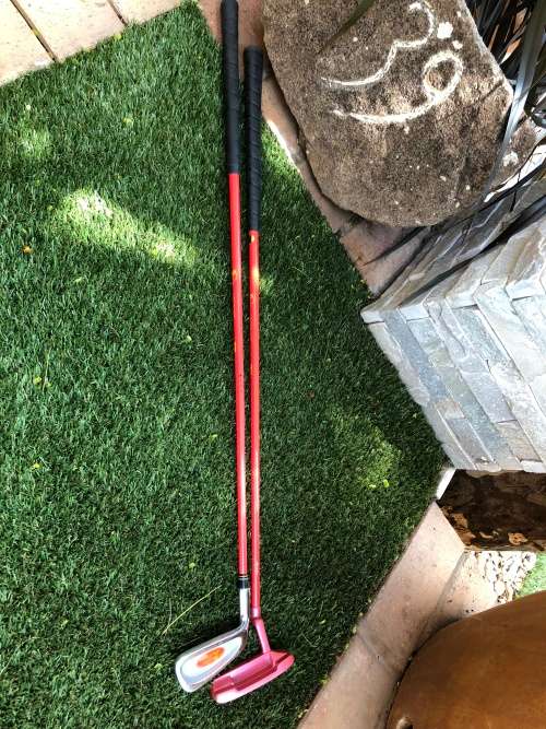 2 x Junior clubs Left handed