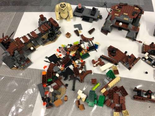 Wow - large set of Lego - Hobbit