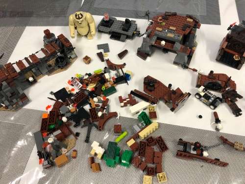 Wow - large set of Lego - Hobbit