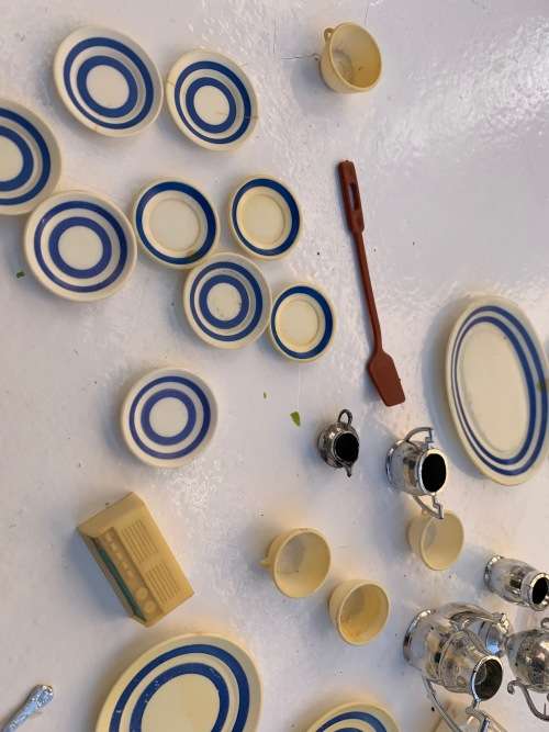 Wow - vintage play cutlery and dishes set - very rare