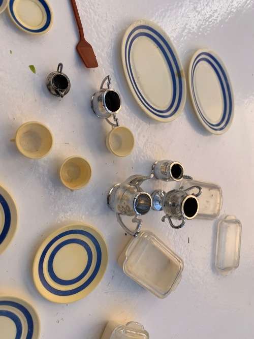 Wow - vintage play cutlery and dishes set - very rare