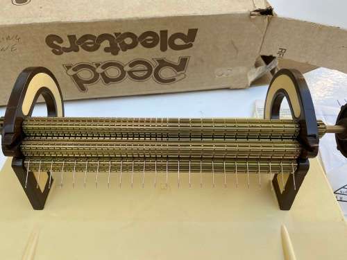 Vintage smocking machine - excellent
