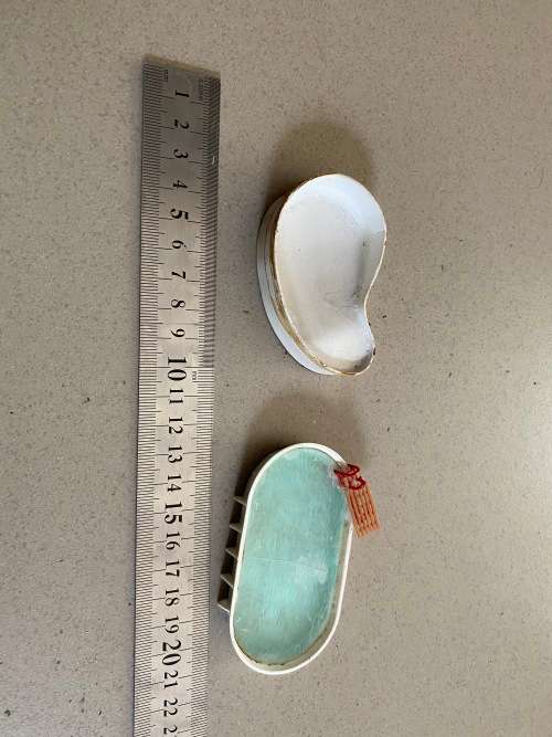 2 x nice swimming pools for scenery