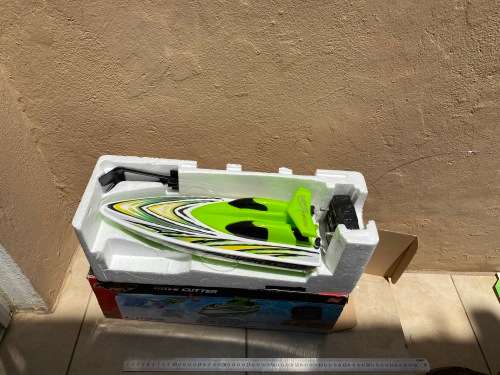 Wave Cutter boxed - Fast Lane with remote