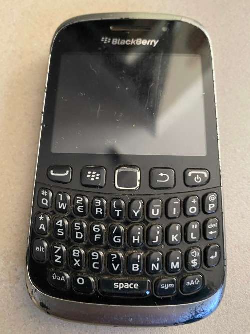 Blackberry Phone with Charger - cheap and works