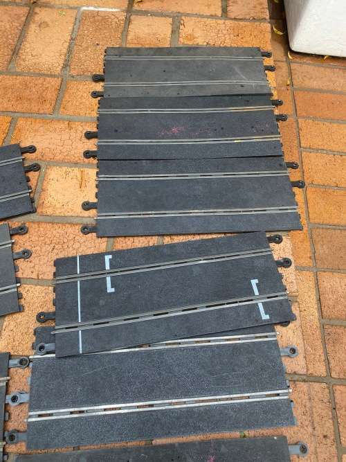 Nice set of scalextric tracks - cheap - see pics