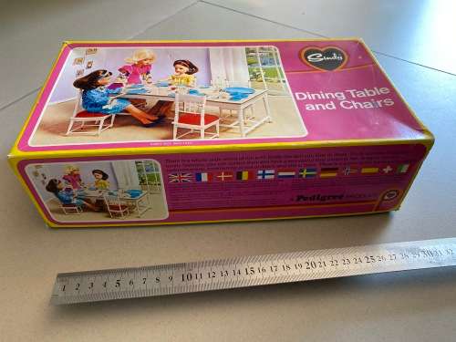 Amazing vintage Sindy boxed dining chairs and plates and cutlery etc. - box in excellent condition