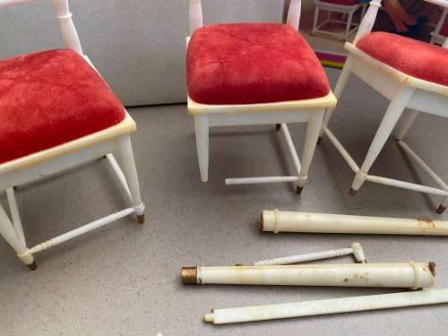 Amazing vintage Sindy boxed dining chairs and plates and cutlery etc. - box in excellent condition