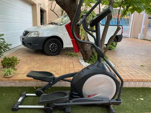 REDUCED - SALE - Spirit ET850 Elliptical Trainer - needs sensor replacement - excellent condition