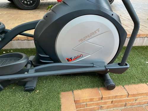REDUCED - SALE - Spirit ET850 Elliptical Trainer - needs sensor replacement - excellent condition