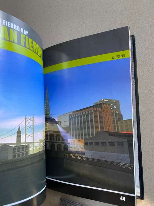 Grant Theft Auto San Andreas - Book with disc - GTA