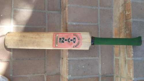 English willow cricket bat Divine Tornado
