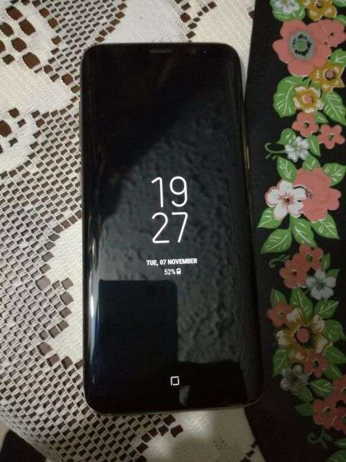 Samsung Galaxy S8 (64 gig) - Black- 100% working condition