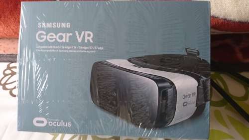 (R11000 Combo) Samsung Galaxy S7 32gb Gold +Samsung Gear VR Headset +Original LED View Flip pouch