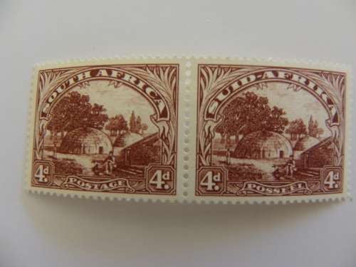 Union (1933) - 4d Mint Pair