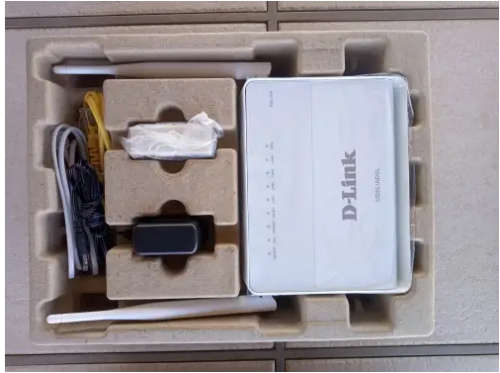 VDSL2/ADSL2+ Wireless N300 4-port router