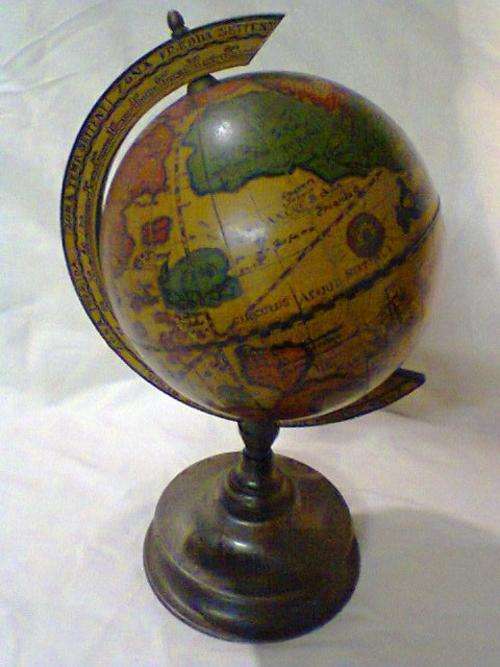 A Awesome World Globe for the Collector, made in "ITALY" In Excellent Condition .300 mm Tall