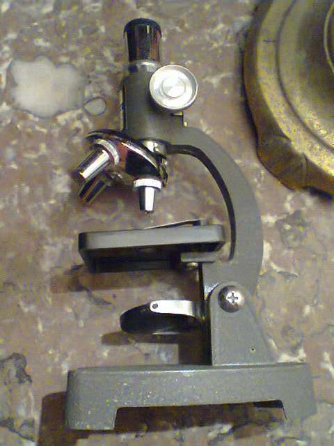 Vintage "WACO" 1200 Zoom microscope with a Mirror. In good second hand working condition