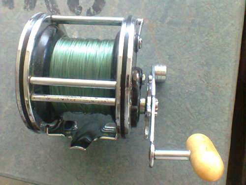 A Vintage Penn No49 Super Mariner works like a Swiss Clock. In good used second hand Condition