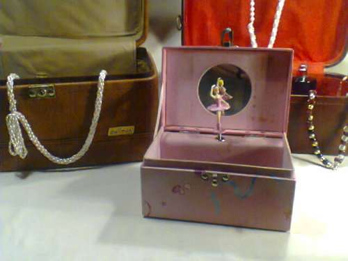 2 Ladies Vanity case's.Pullman with a lock & Key.A Red one& a Musical Ballerina. Second/h condition.