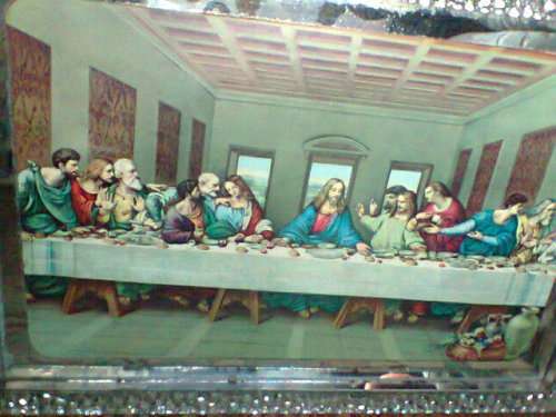 A Awesome Mirrored Tray with the last Supper Motif in good second hand used condition.37.5 x 52.5cm