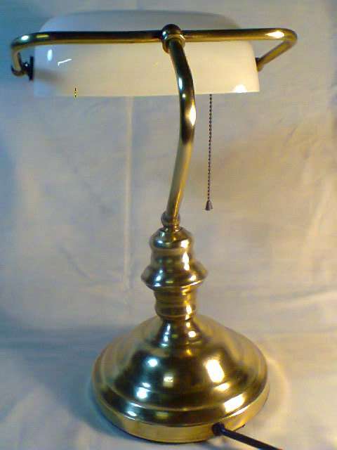 A Awesome Vintage Bankers desk top Lamp with a white shade in excellent second hand used condition.