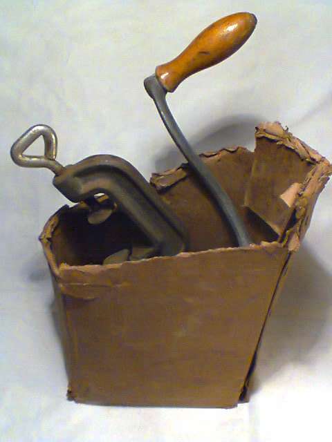 Rare Vintage old No 10 Porket Mincer. Made in Czechoslovakia with Manual. In 100% condition for Age