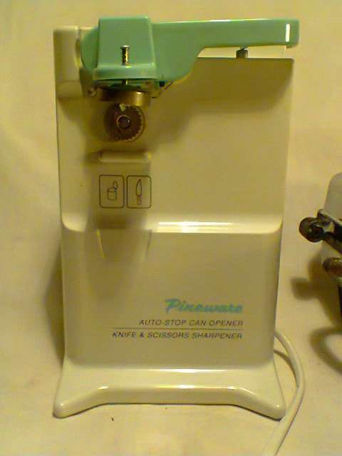A old Vintage Pineware Can/Knife opener + Berville snackwich toaster.In good s/hand working order