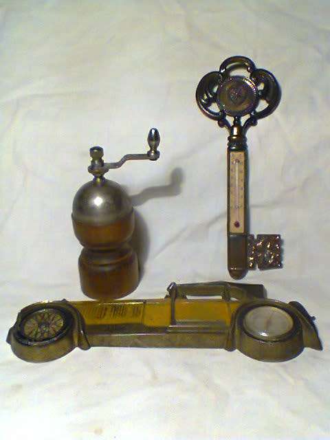 Vintage & Scarce working Pepper Grinder & 2 Thermometers, Heavy Brass Replica 1931 Alfa.