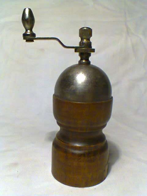 Vintage & Scarce working Pepper Grinder & 2 Thermometers, Heavy Brass Replica 1931 Alfa.