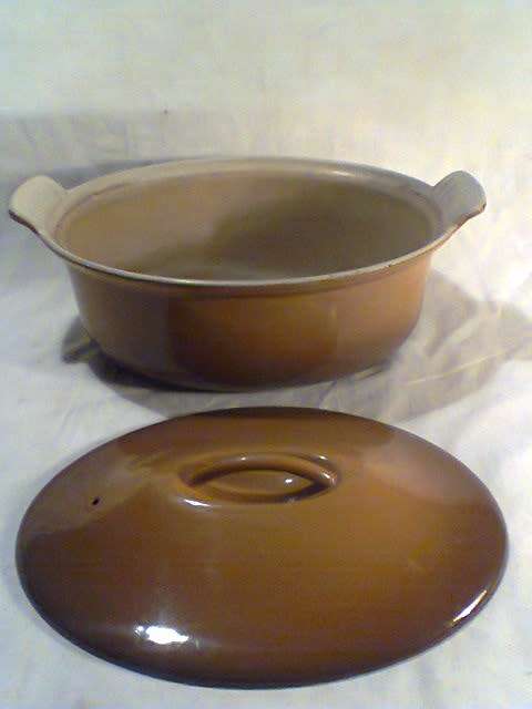 A Vintage 1950's " Le Creuset made in France No 26 " Brown Enamel oven Roasting Pot