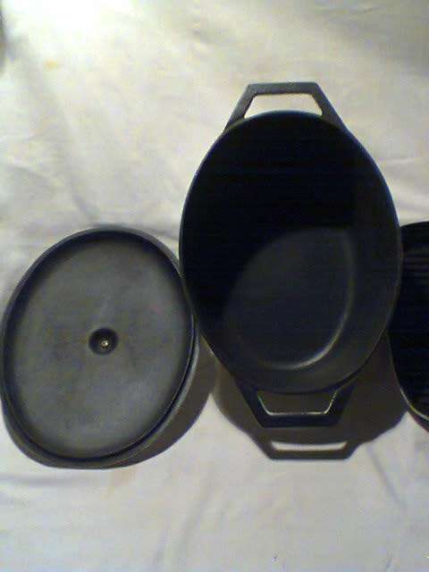 Vintage white Heavy Cast Iron Enamel Roast lidded Pot for Xmas Dinner Size:340mm Long x 170mm Tall