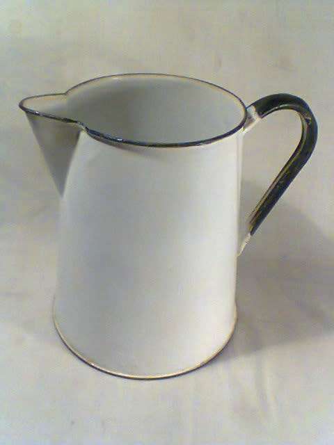 Vintage L/heavy enamel Wash Table set. 4 Items. Out of a Old Margate Hotel & in good used condition.