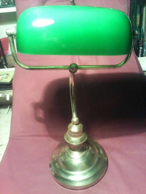 Awesome Scarce heavy Brass Vintage old Bankers Desk lamp with green shade in working condition.