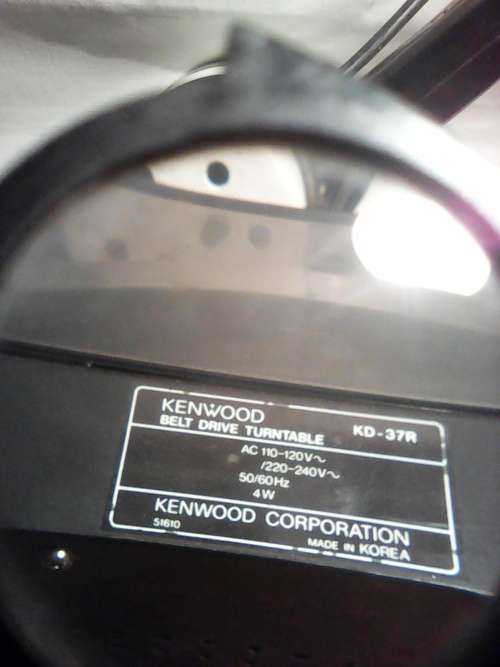 A Blast from the past. A Vintage "Kenwood"  Belt Drive K D 37R record player. In working condition.