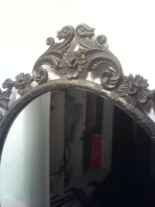 A Italian bronze framed Vintage Oval Mirror Size:400mm Tall x 300mm Wide.In used Second hand Order