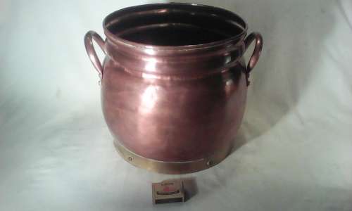 Heavy Large Vintage Copper/Brass Round Planter :330mm Wide x 260mm Tall.In second hand condition.