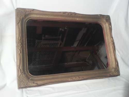 For Display. A Old Victorian Gold Gilt Vintage Frame With Mirror. Size:645mm T x 445mm Wide.