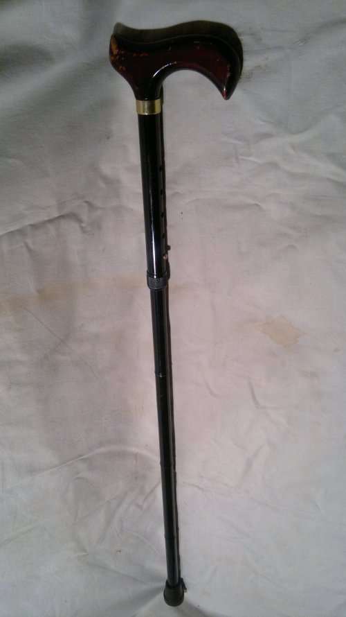 Wow a Steel folding walking, ideal to store in the pocket. Size: 300mm when folded-up & 910mm Total