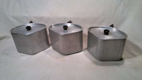 Vintage 3 Hart 1/3 Aluminum Lidded Pots from a Old Swartberg Farm House.All in good used condition.