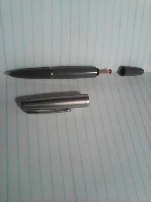 Presented 10-03-1960 a "PARKER" Fountain Pen, By the Chairman of  Margate Advisory School Committee.