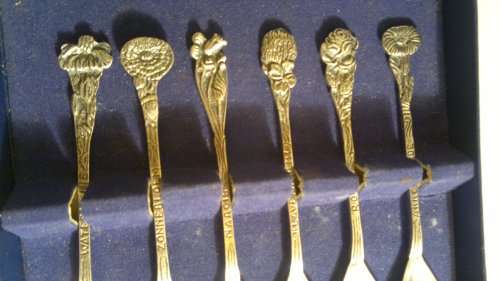 1950's Holland " Selecta " Nieuwzilver Wedding Present. 6 Flower's of the Month Spoon's. Boxed