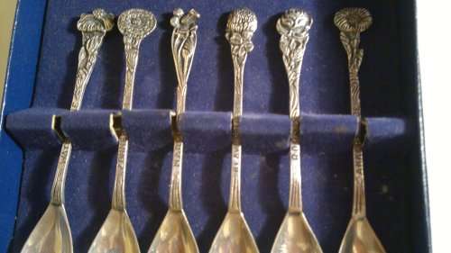 1950's Holland " Selecta " Nieuwzilver Wedding Present. 6 Flower's of the Month Spoon's. Boxed