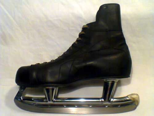 Man cave Sport memorabilia , Old senior Ice Hockey Skating Boots . (CCM 102/3" ) made in Canada