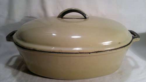 Founded in 1942 Rhodesian Iron and Steel Company 2 PROTOTYPES Heavy Cast Iron Green Enamel Roast Pot