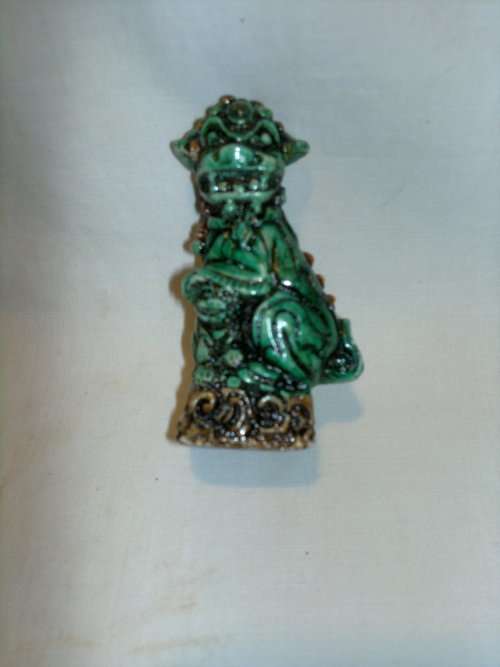 ` DRESDEN ` doll.All For the collector 6 items, Shoe, Doll, Trinket Casket, Fue Dog and 2 Soldiers.