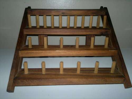 A 1950`s Vintage 3 rows wooden Thread Tolljies Fold up holder. Size folded: 230mm x 225mm.